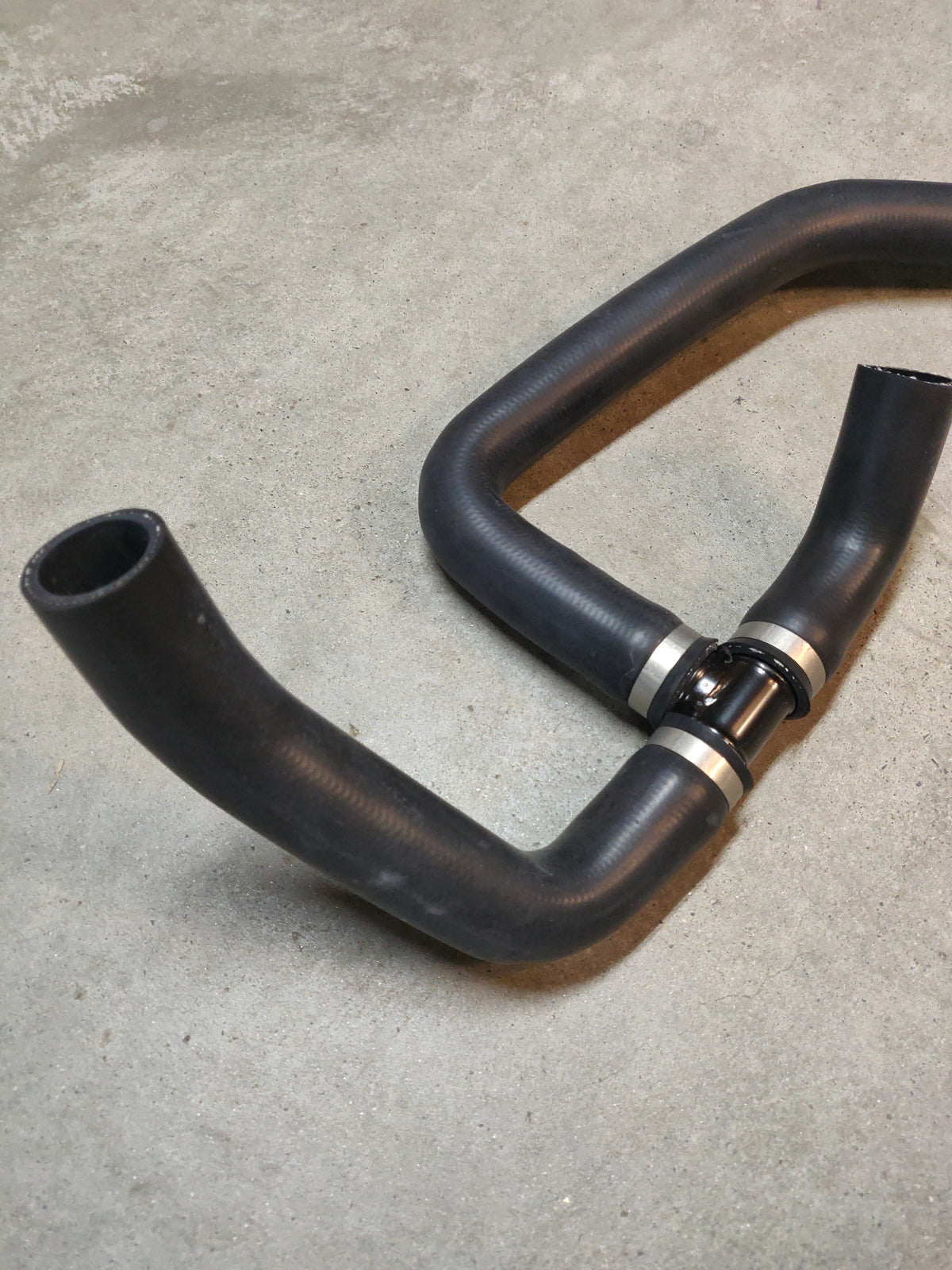 Top Radiator Hose For Land Rover Discovery 2 4L V8 PCH000460 1998 - 2004