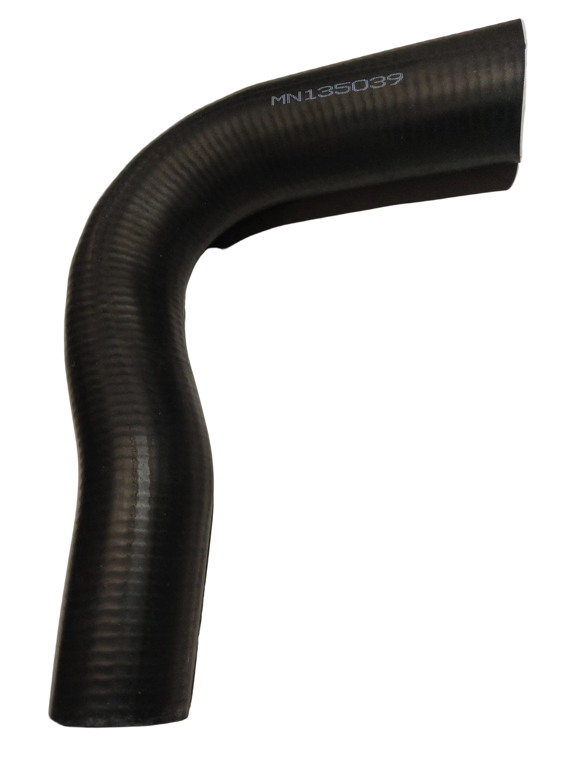 Upper Radiator Hose MN135039 For 2005-2019 Mitsubishi Triton ML MN 4D56 2.5L
