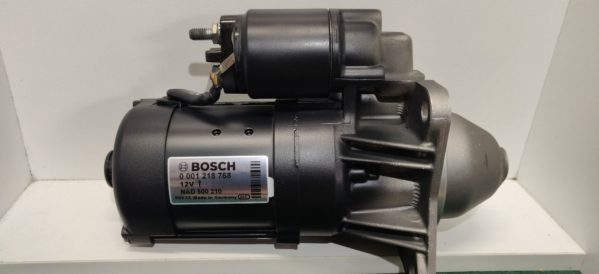 Bosch starter motor 0001218768 12V 9T 2.3kW CW Land Rover Defender Discovery TD5