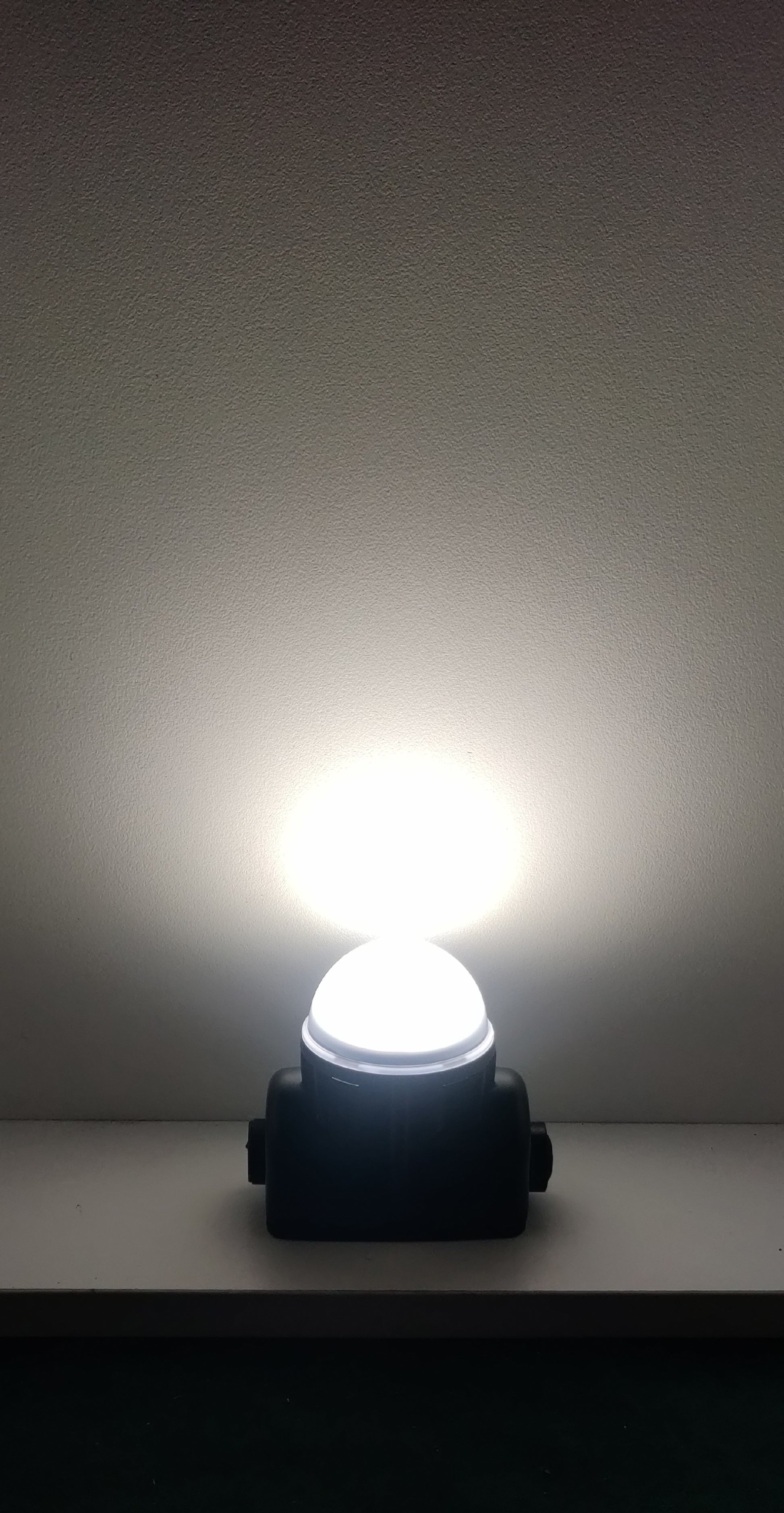 OEX Heavy Duty LED Work Light With Magnet & Hook Rechargeable LLX70001
