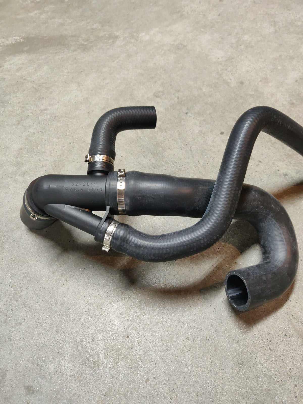 Land Rover Discovery 2 4.0L V8 Bottom Radiator Hose PEH000080 1998–2004