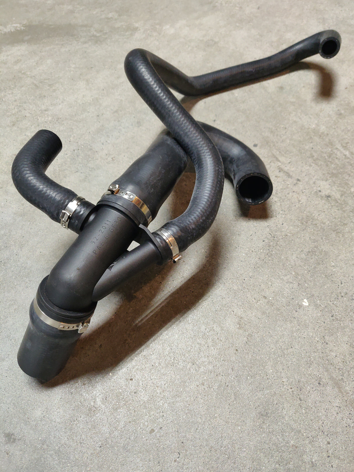 Land Rover Discovery 2 4.0L V8 Bottom Radiator Hose PEH000080 1998–2004