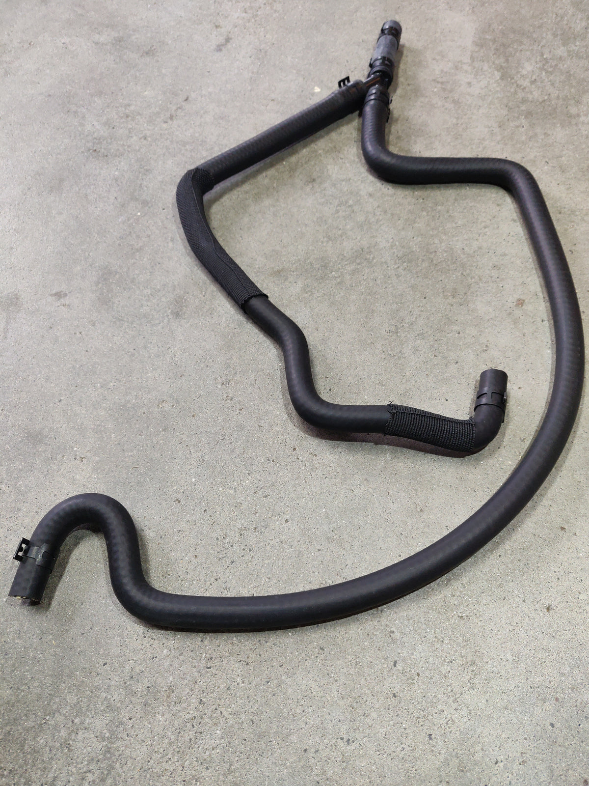 Engine Coolant Hose For Range Rover Sport 4.2L V8 PCH501401 2005-2009 