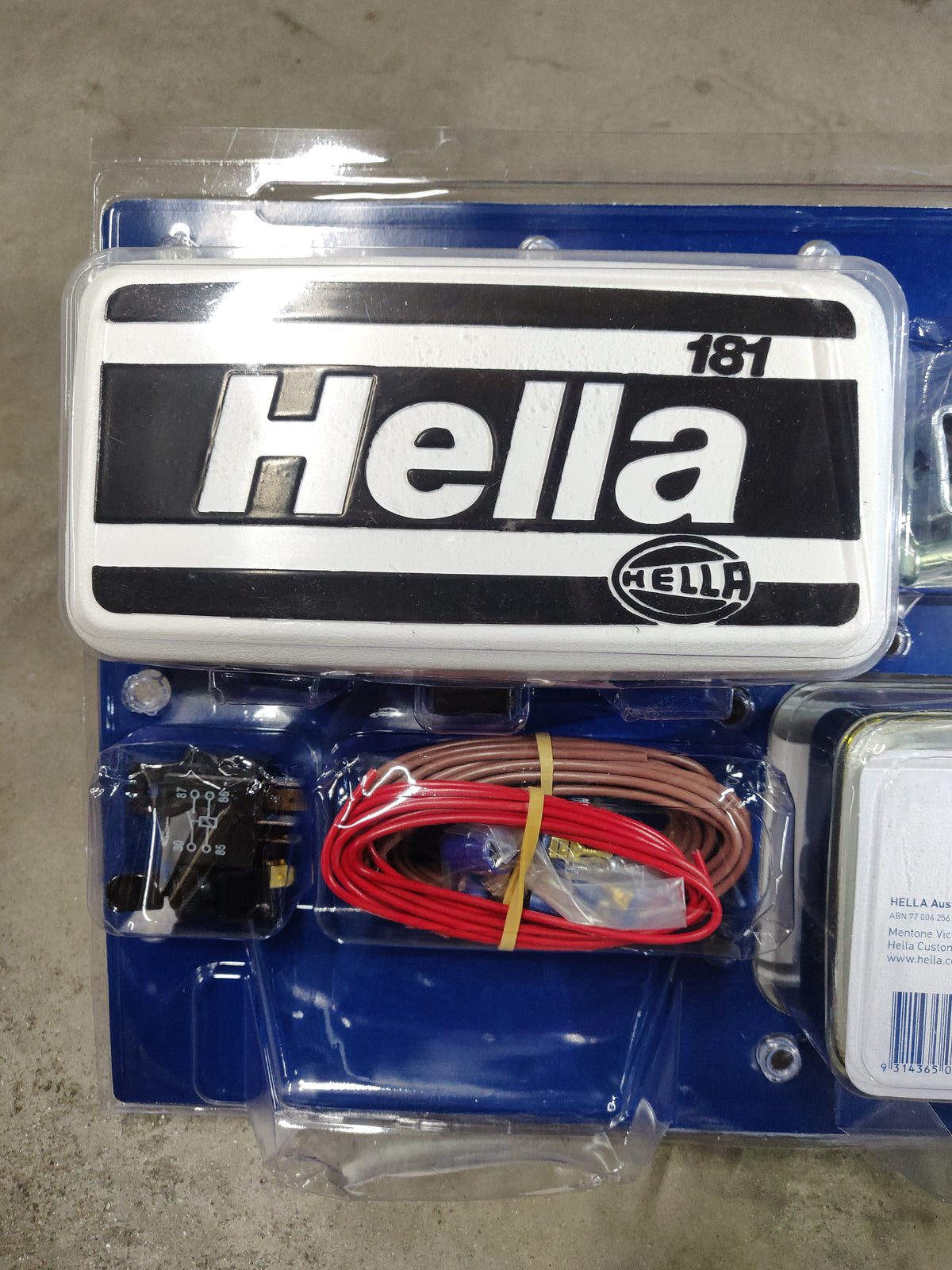 Hella 181 5632 Halogen 12V H3 55W Fog Lamp Kit