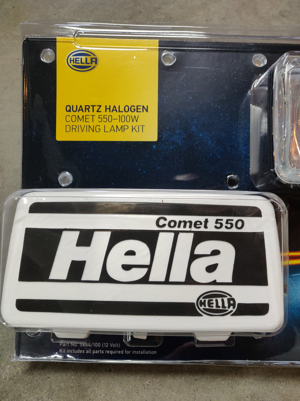Hella 5644/100 Comet 550 Series 12V Halogen 100W Driving Light Kit 