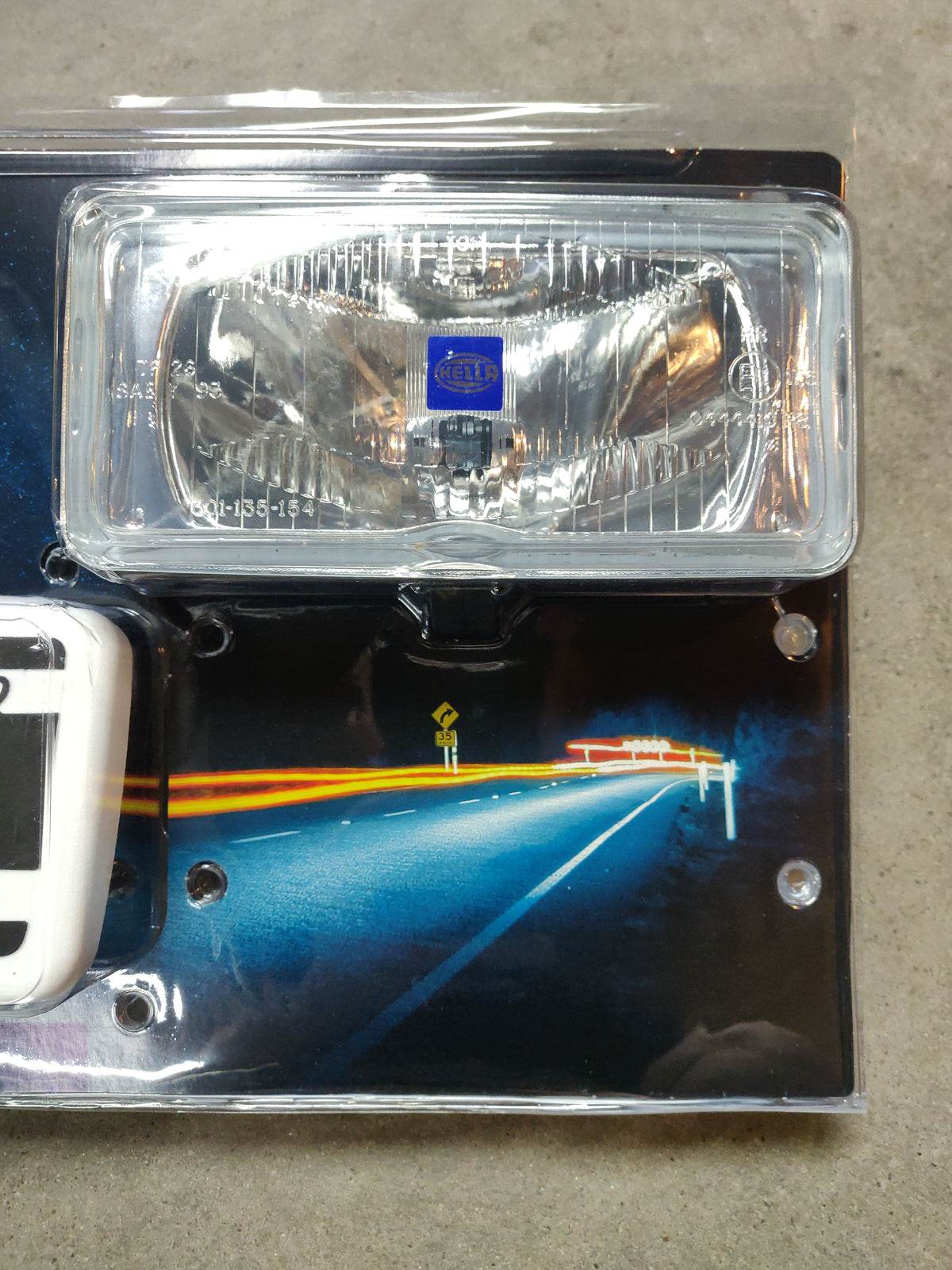 Hella 5644/100 Comet 550 Series 12V Halogen 100W Driving Light Kit 
