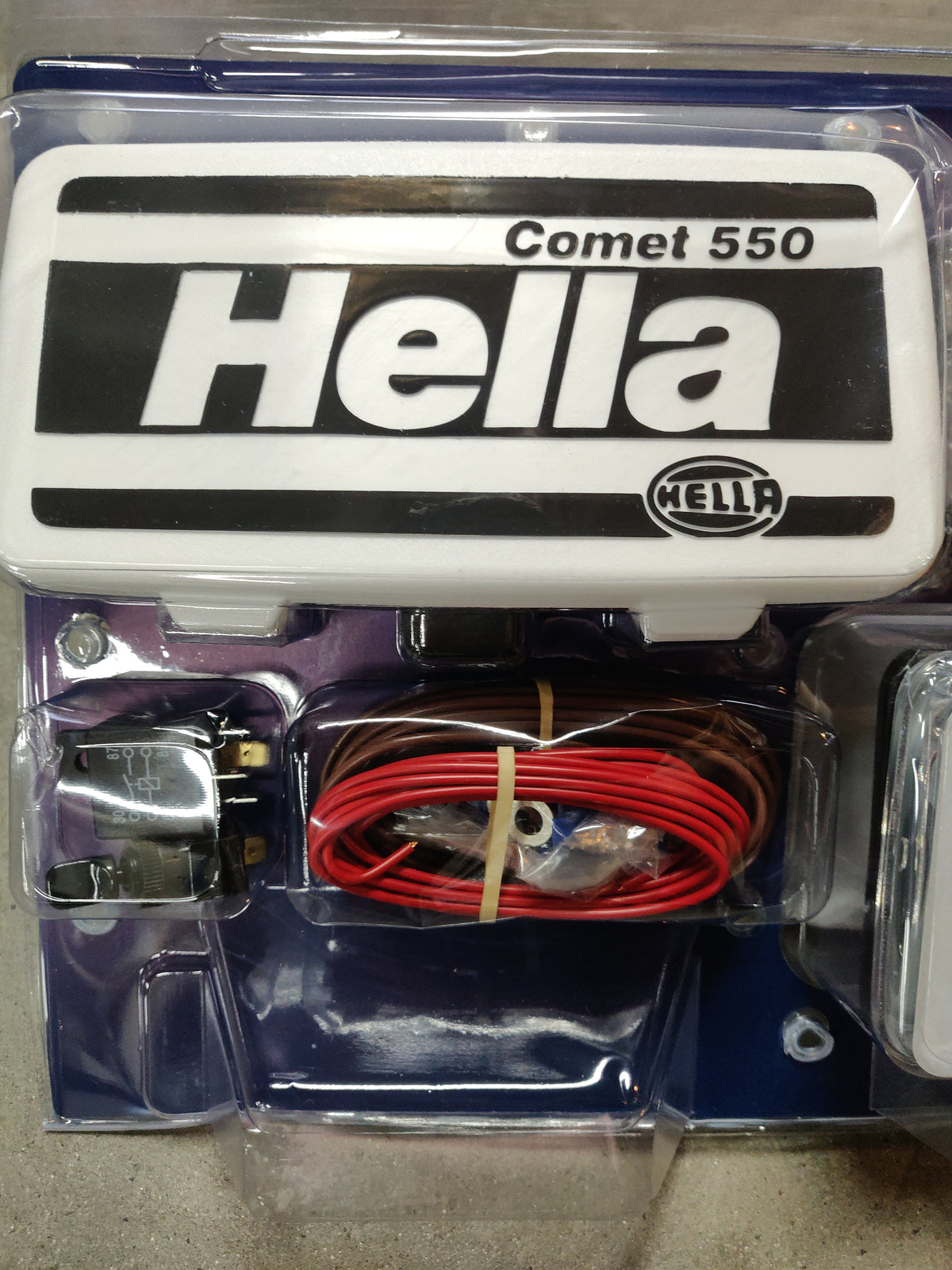 Hella 5644/100 Comet 550 Series 12V Halogen 100W Driving Light Kit 