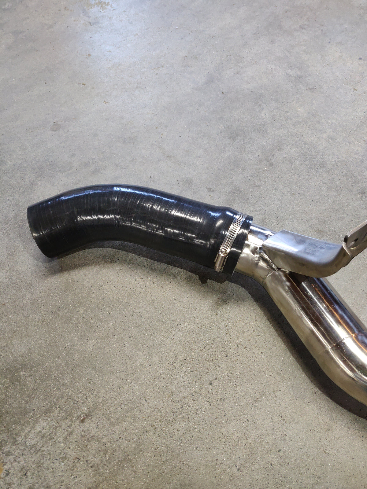 Intercooler Throttle Pipe Holden Captiva 5/7 CG 2.2L 2011–2019 95383819