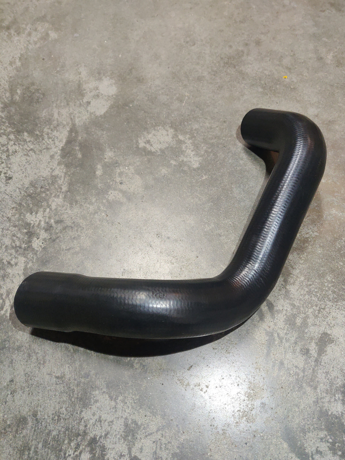 LH Intercooler Hose 4C116C646AE For Ford Transit 2.4L VH VJ 2002-2006