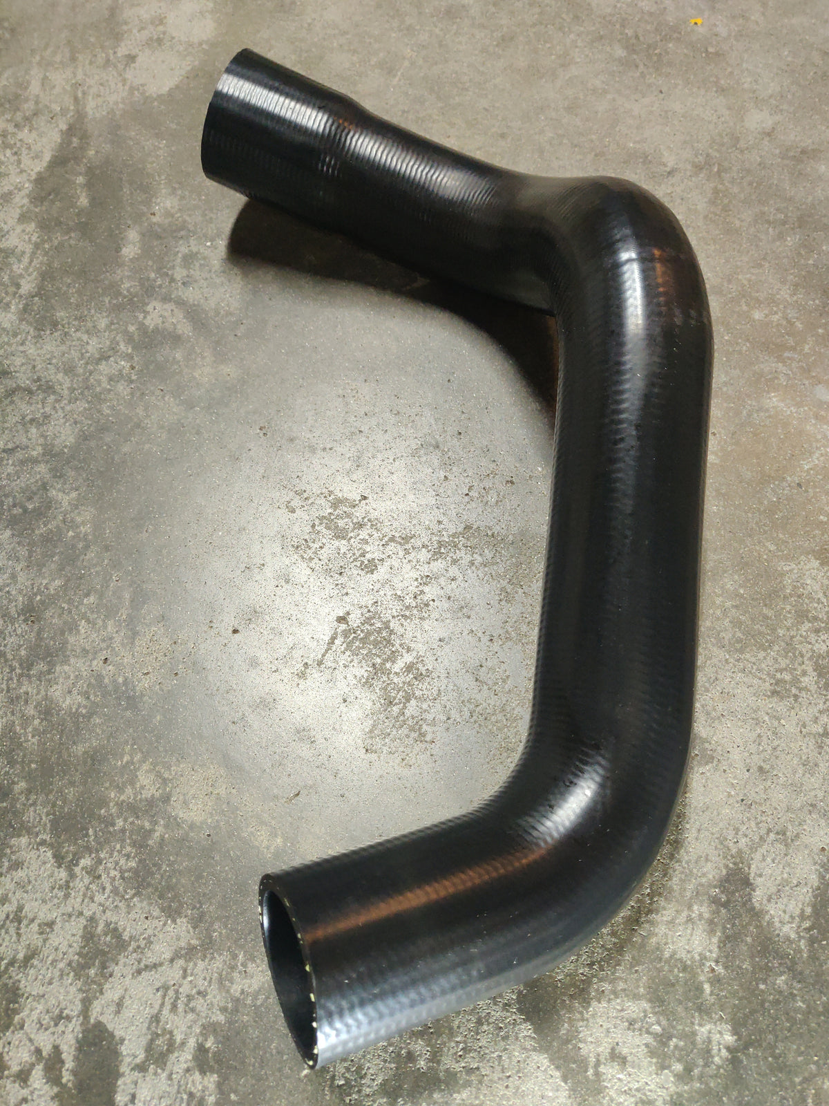 LH Intercooler Hose 4C116C646AE For Ford Transit 2.4L VH VJ 2002-2006