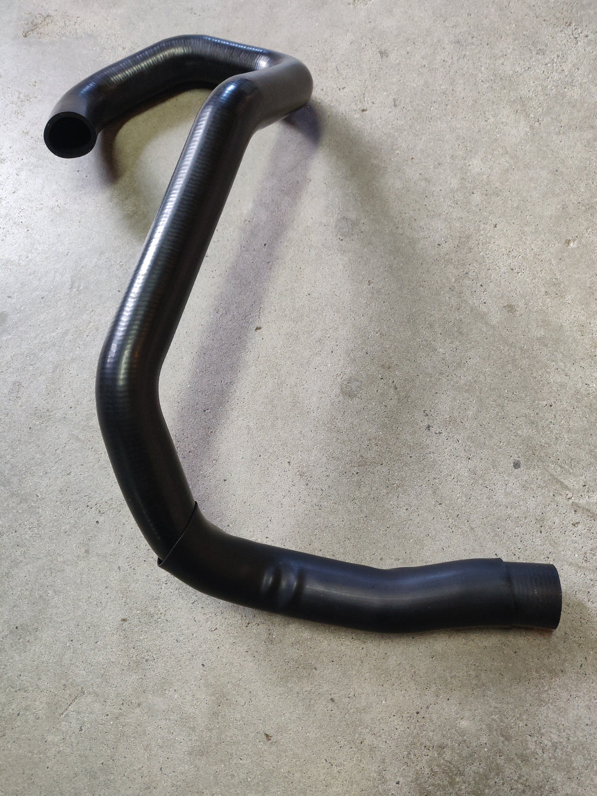 Lower Bottom Radiator Hose for Mitsubishi Outlander ZG ZH 2.4L 1370A190