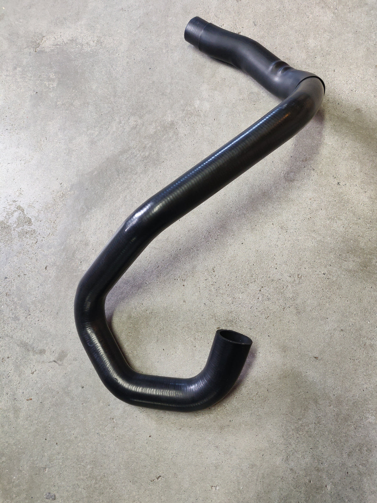 Lower Bottom Radiator Hose for Mitsubishi Outlander ZG ZH 2.4L 1370A190
