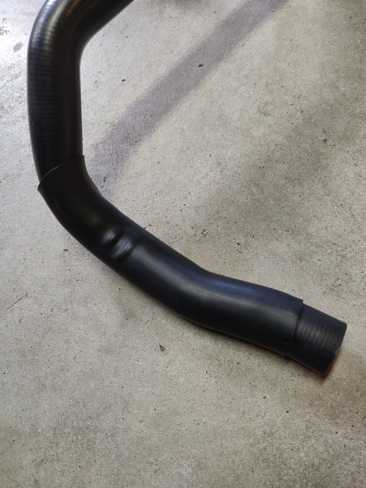 Lower Bottom Radiator Hose for Mitsubishi Outlander ZG ZH 2.4L 1370A190