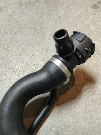 Radiator Upper Coolant Pipe Hose 17128511623 BMW X1 E92 E91 E90 E84 2005-2015