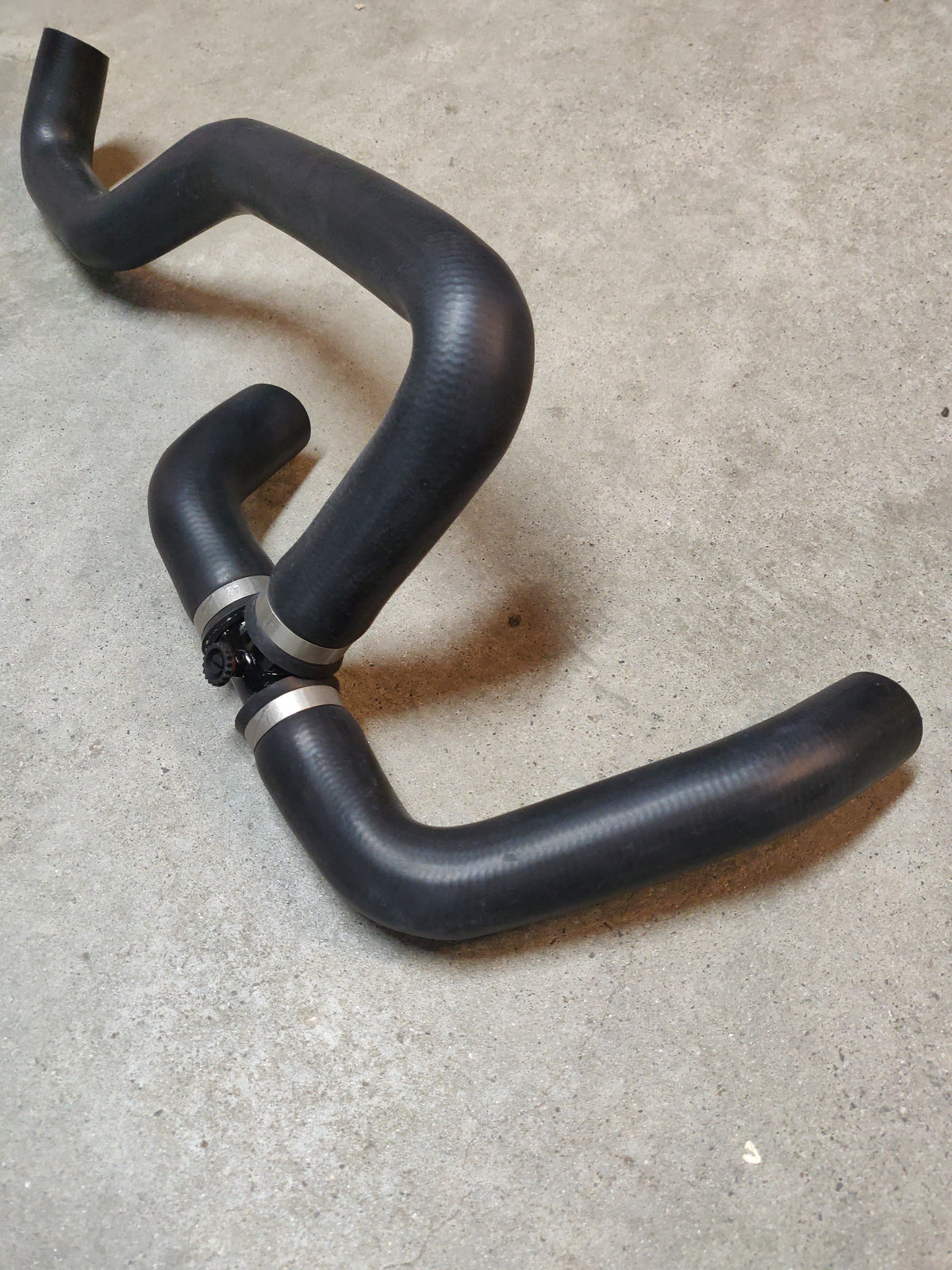 Top Radiator Hose For Land Rover Discovery 2 4L V8 PCH000460 1998 - 2004