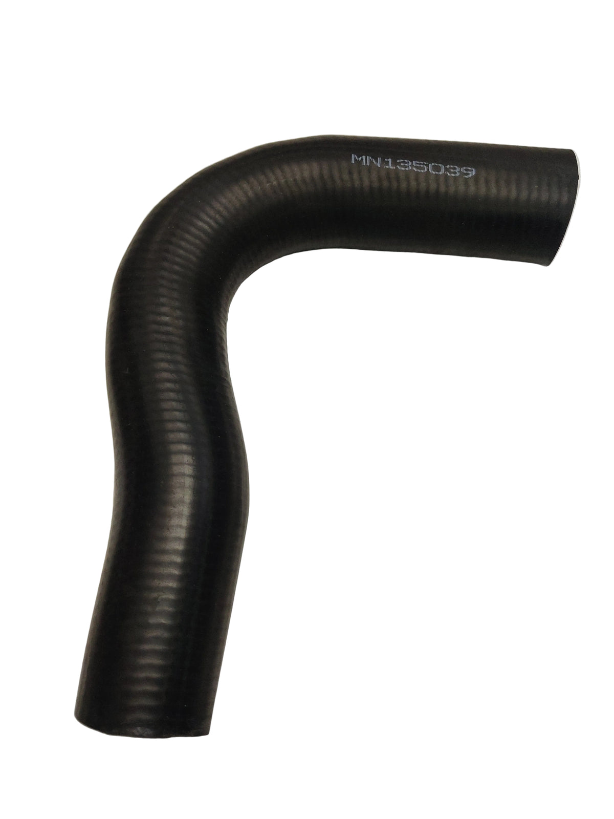 Upper Radiator Hose MN135039 For 2005-2019 Mitsubishi Triton ML MN 4D56 2.5L